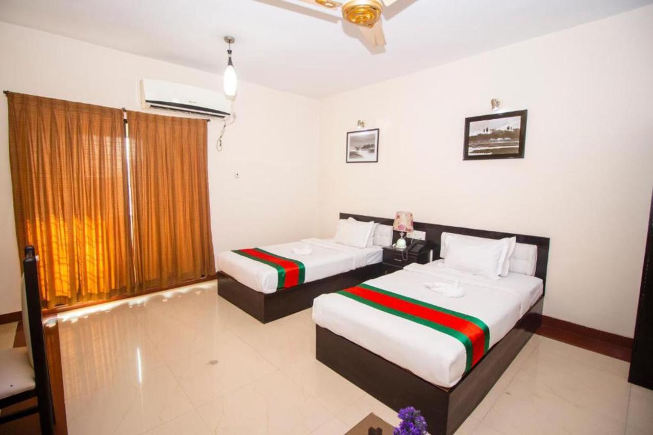 Hotel The Rahmania International Dhaka Buitenkant foto