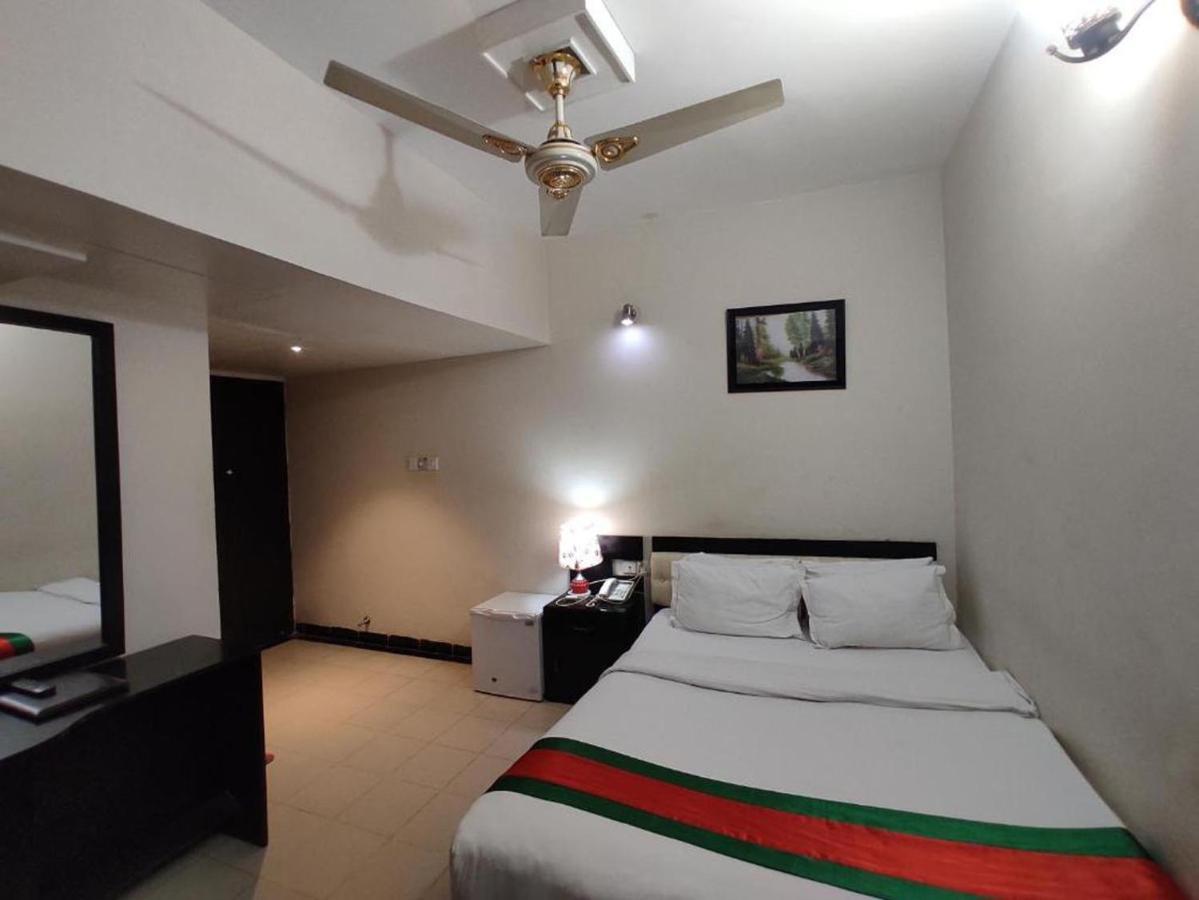 Hotel The Rahmania International Dhaka Buitenkant foto