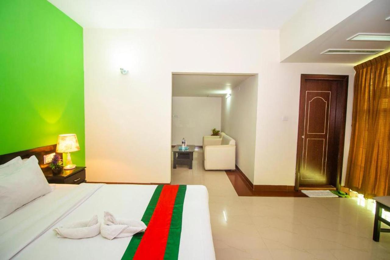 Hotel The Rahmania International Dhaka Buitenkant foto