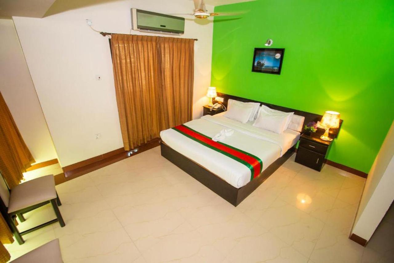 Hotel The Rahmania International Dhaka Buitenkant foto