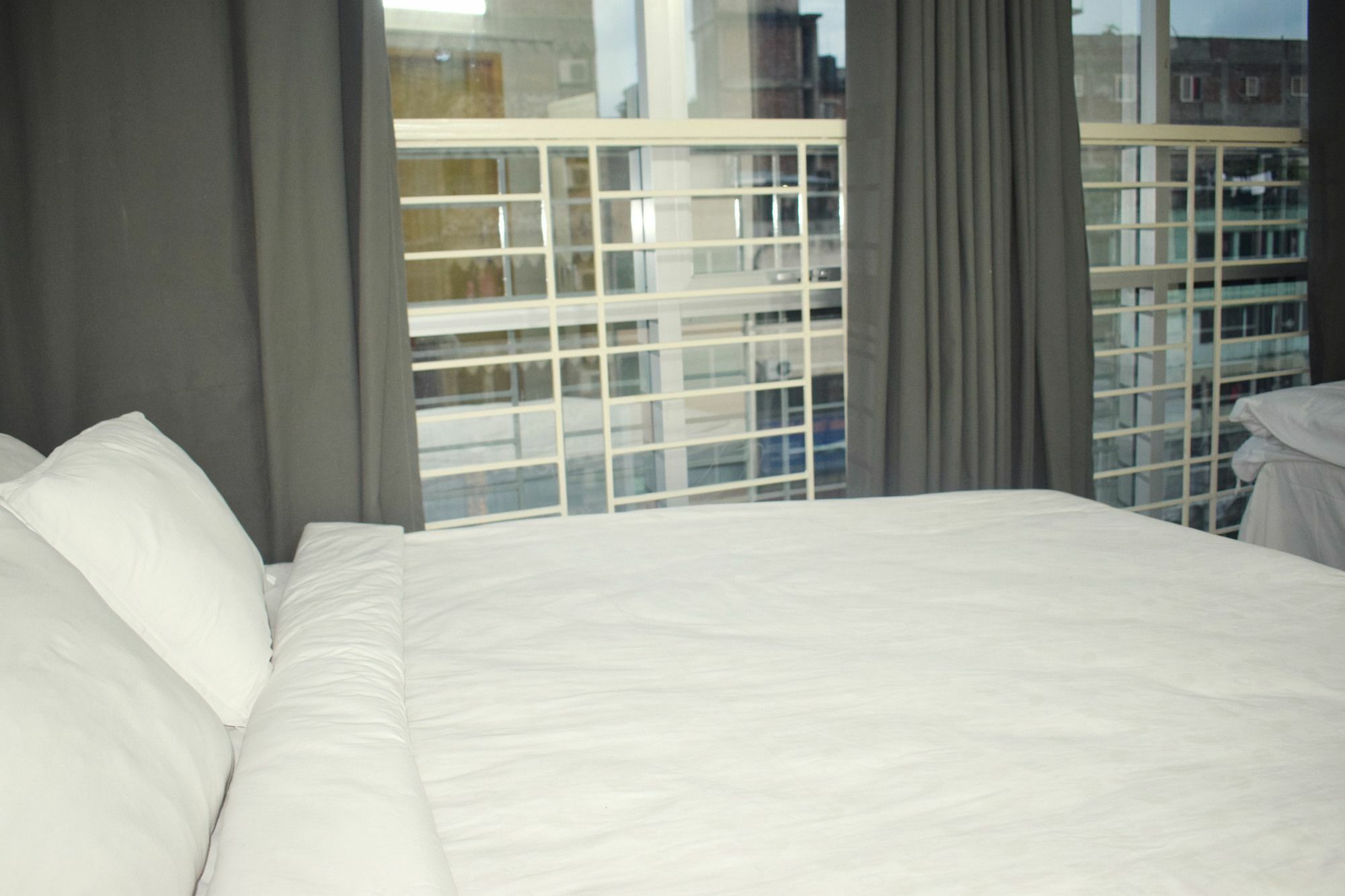 Hotel The Rahmania International Dhaka Buitenkant foto